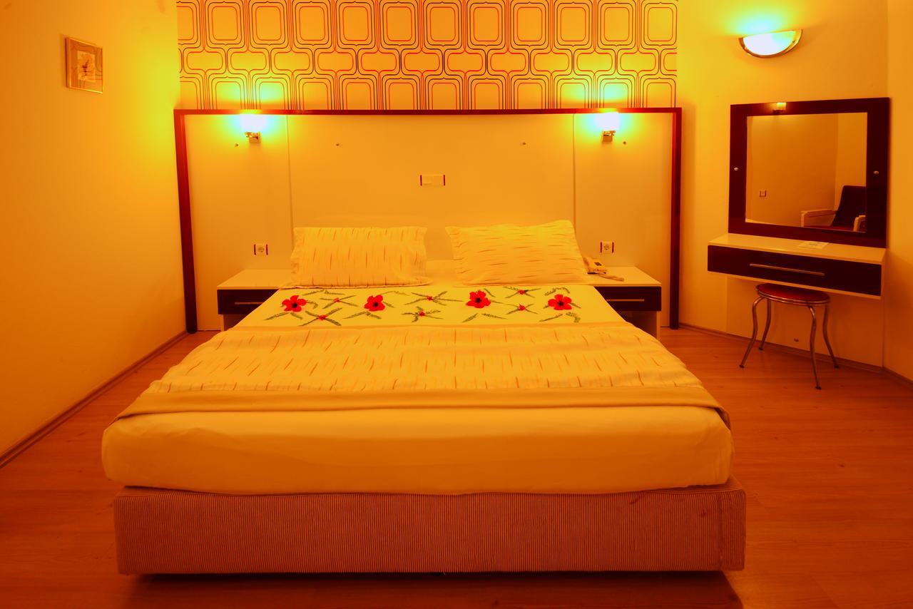 קלקן Hotel Pirat מראה חיצוני תמונה
